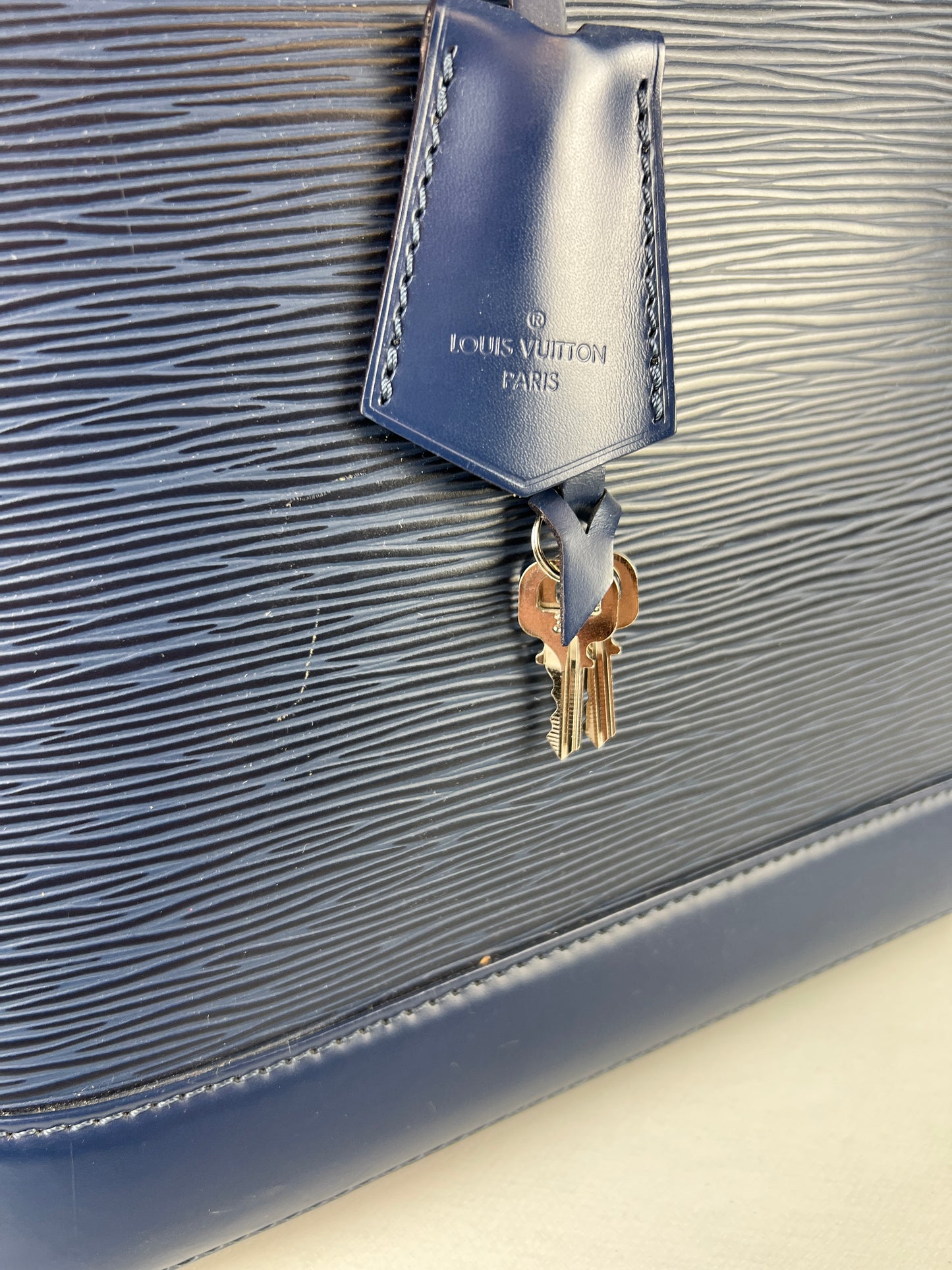 Louis Vuitton Alma Large epi blu