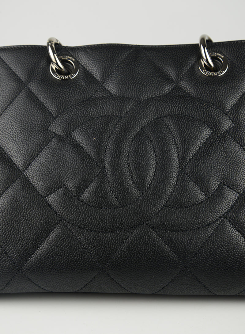 Chanel Borsa in pelle Caviar nera