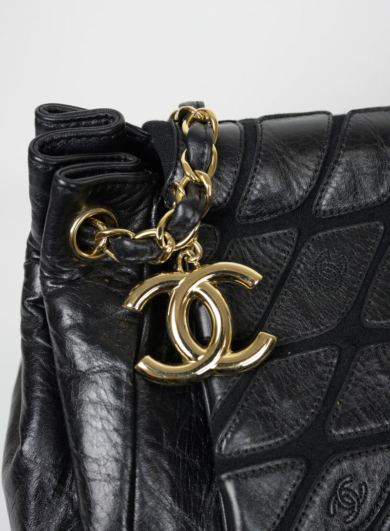 Chanel Borsa in pelle nera effetto lastricato