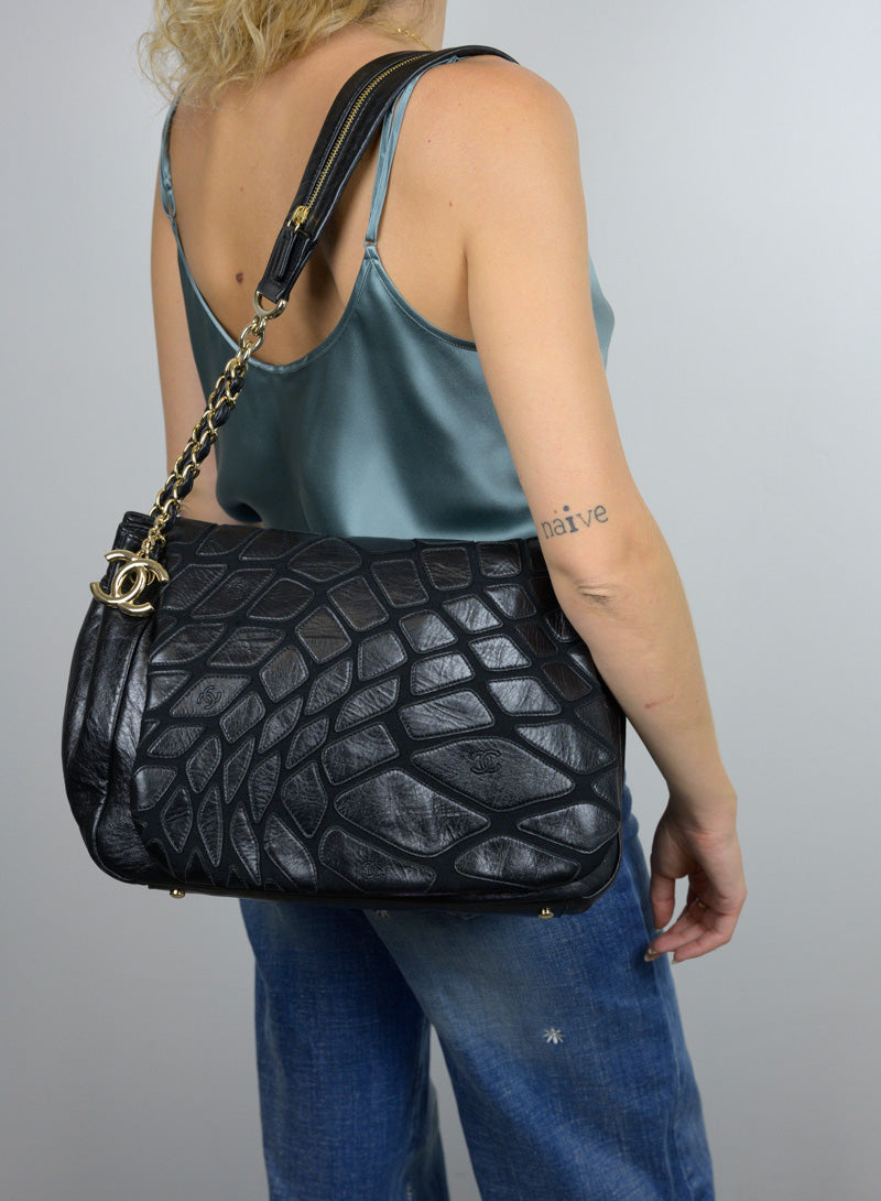 Chanel Borsa in pelle nera effetto lastricato