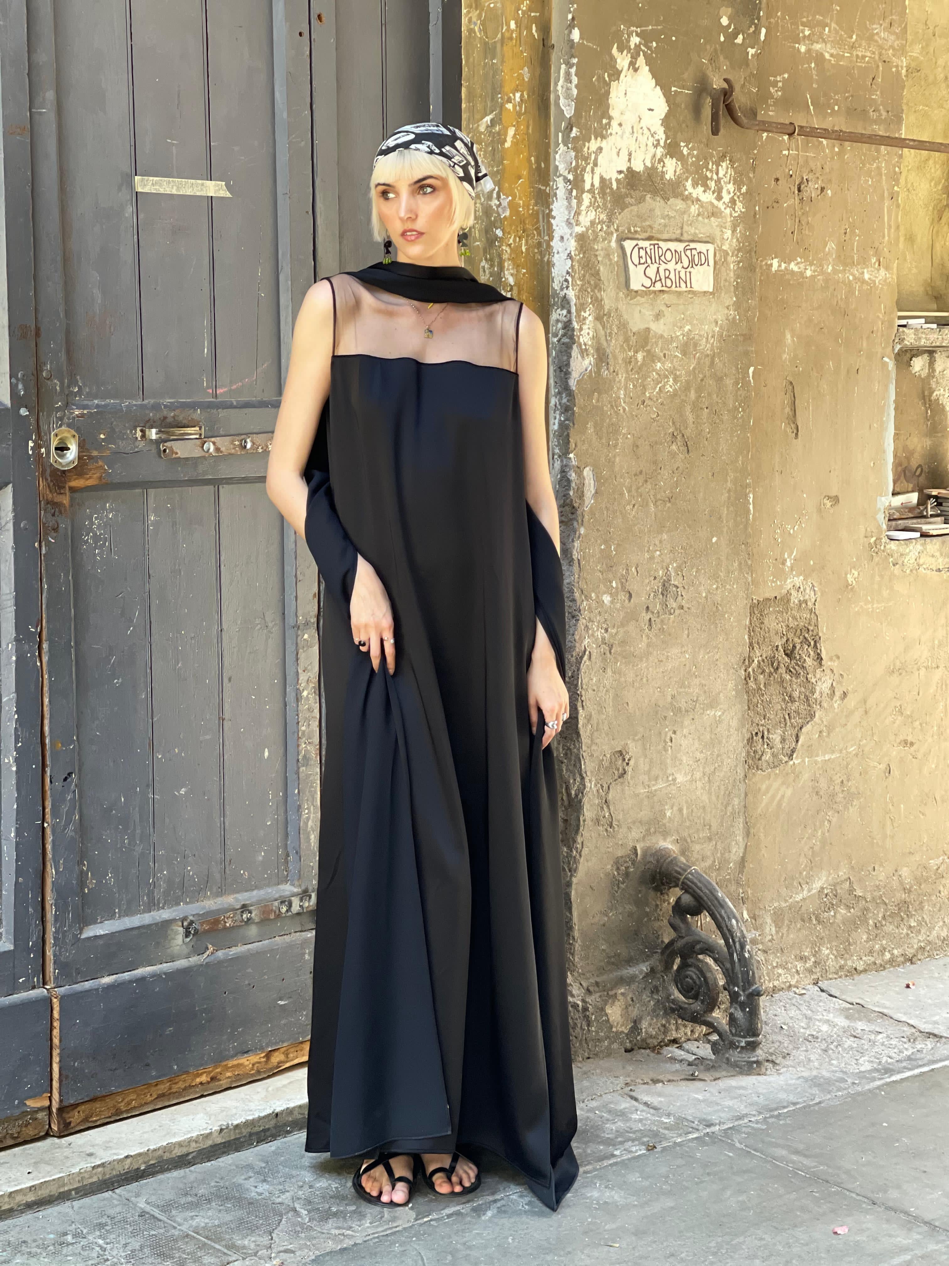 Acquista Vestiti da sera di Dolce & Gabbana online su Acquista Vestiti da sera di Dolce & Gabbana online su