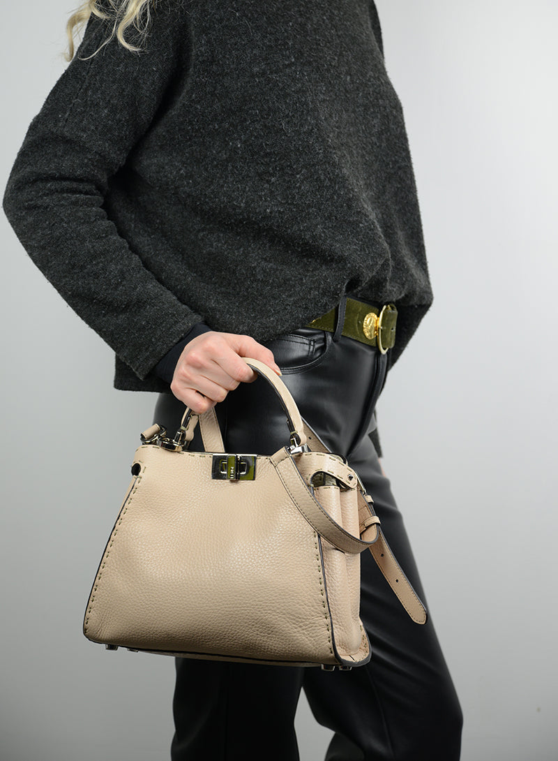 Fendi Selleria Peekaboo Iseeu in pelle rosa cipria