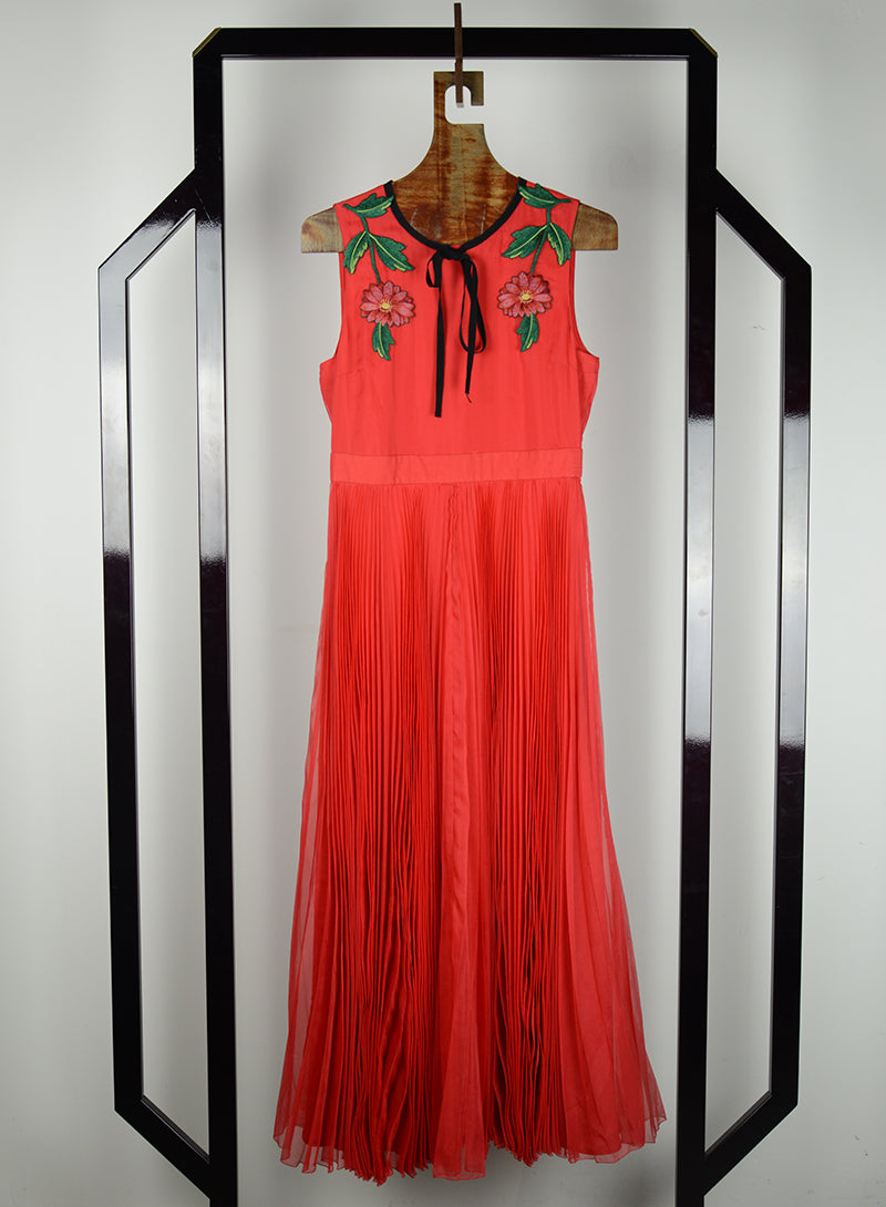 Gucci Abito lungo rosso con ricamo fiori - Tg. 40