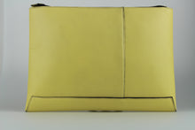 Carica l&#39;immagine nel visualizzatore di Gallery, MARNI Pochette in pelle gialla e rosa cipria
