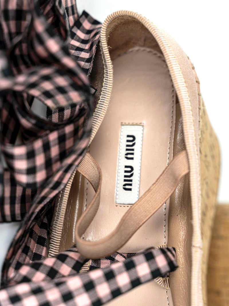 Miu Miu Scarpe con zeppa in raso rosa - N. 39