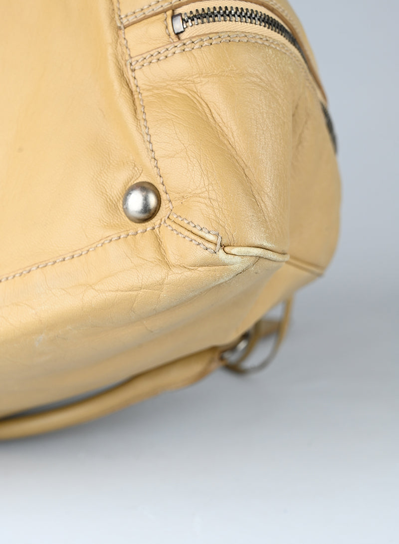 Balenciaga Borsa a bauletto in pelle beige