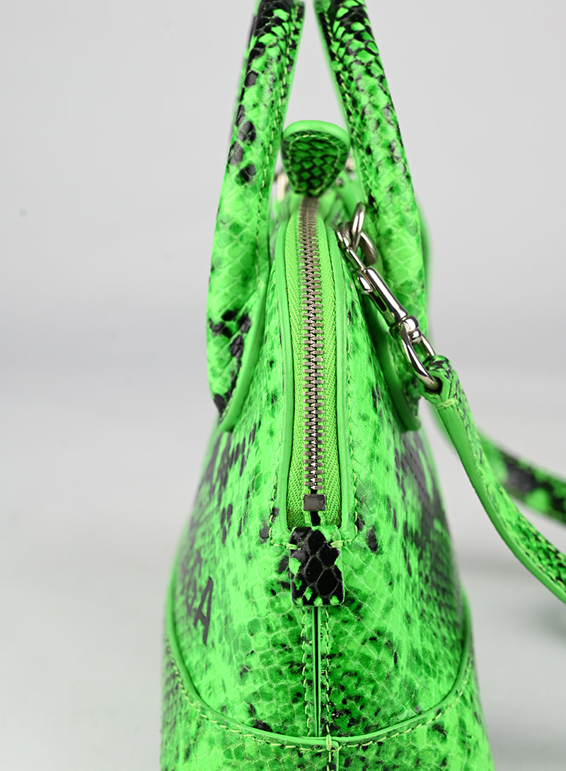 Balenciaga Borsa Ville XXS in pelle verde fluo