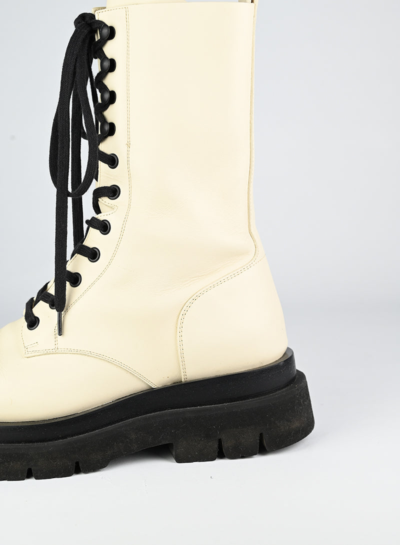 Bottega Veneta Anfibi in pelle bianca - N. 39