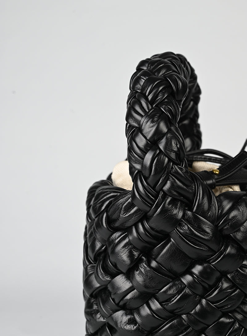 Bottega Veneta Kalimero Bucket in pelle nera