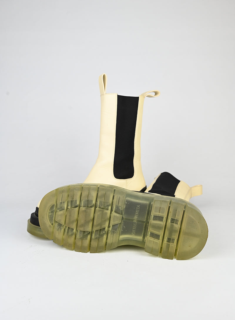 Bottega Veneta Stivaletti Tire in pelle bianca - N. 38