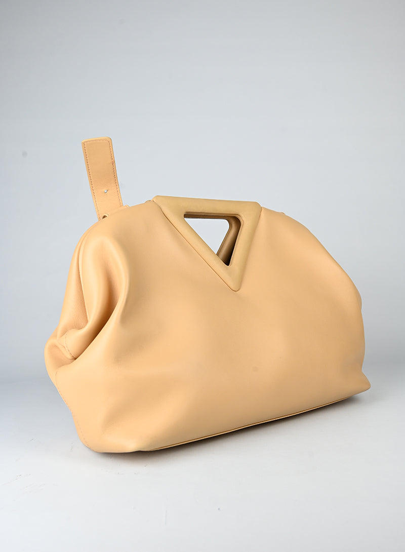 Bottega Veneta Maxi pouch in pelle beige
