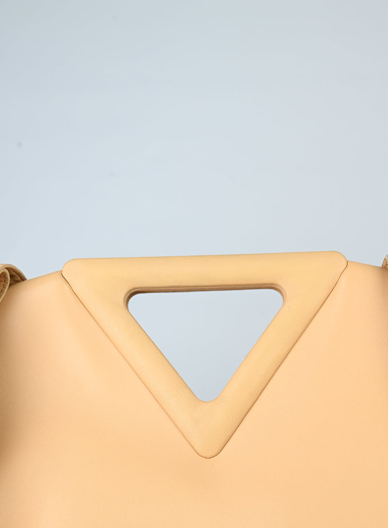 Bottega Veneta Maxi pouch in pelle beige