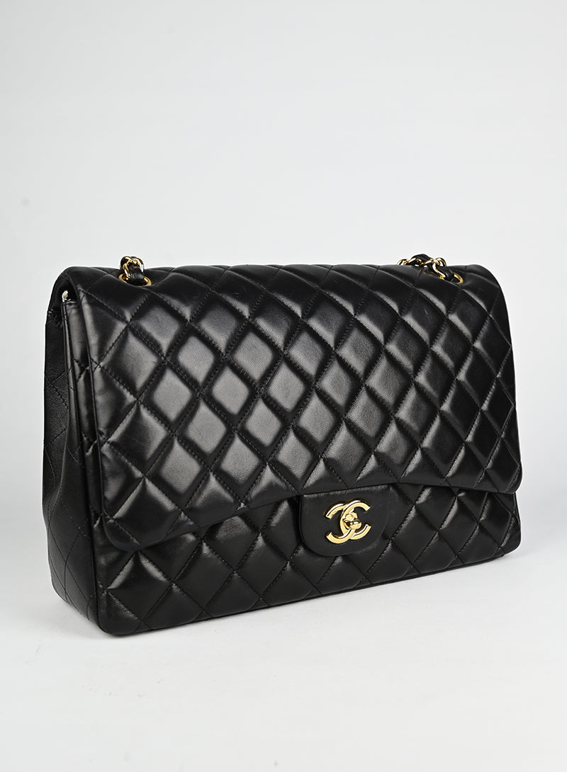 Chanel Borsa Timeless Jumbo in pelle nera
