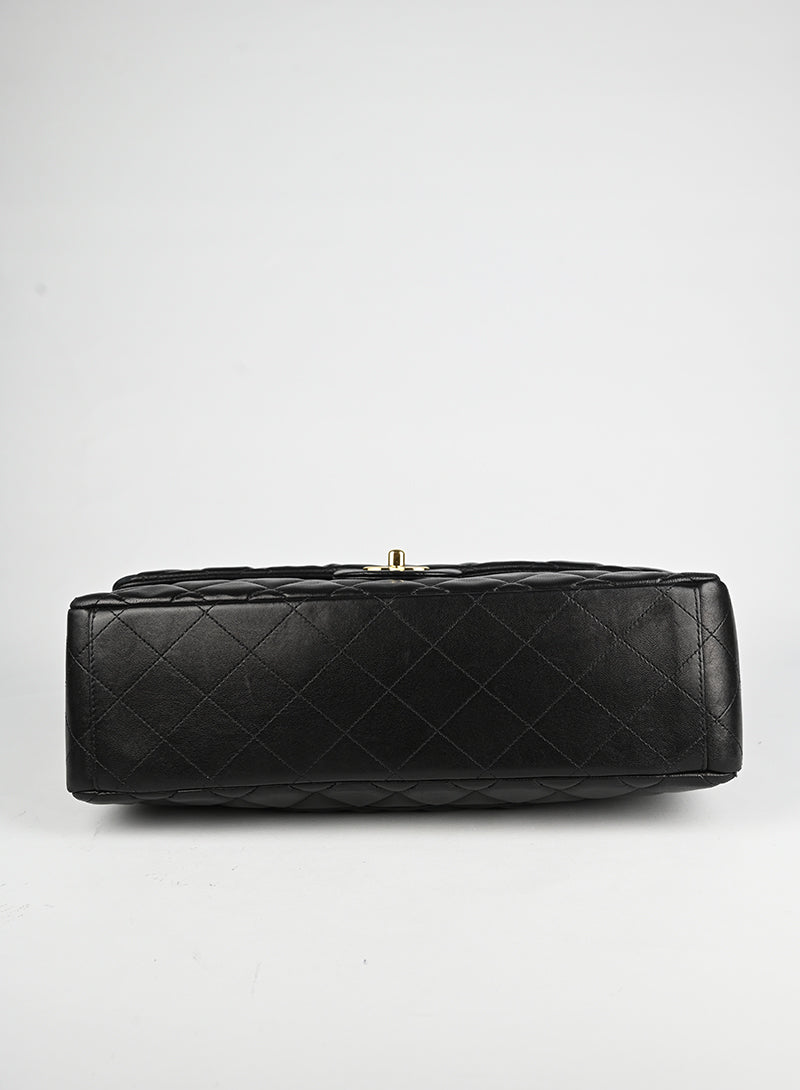 Chanel Borsa Timeless Jumbo in pelle nera