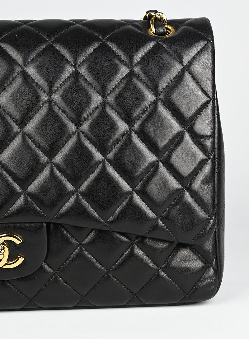 Chanel Borsa Timeless Jumbo in pelle nera