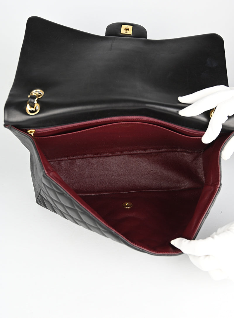 Chanel Borsa Timeless Jumbo in pelle nera
