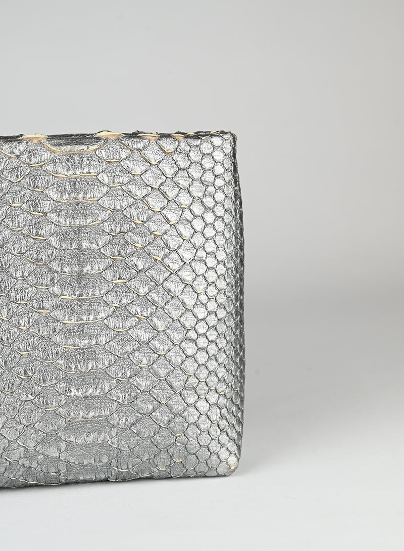 Chanel Pochette in pelle pitone argento