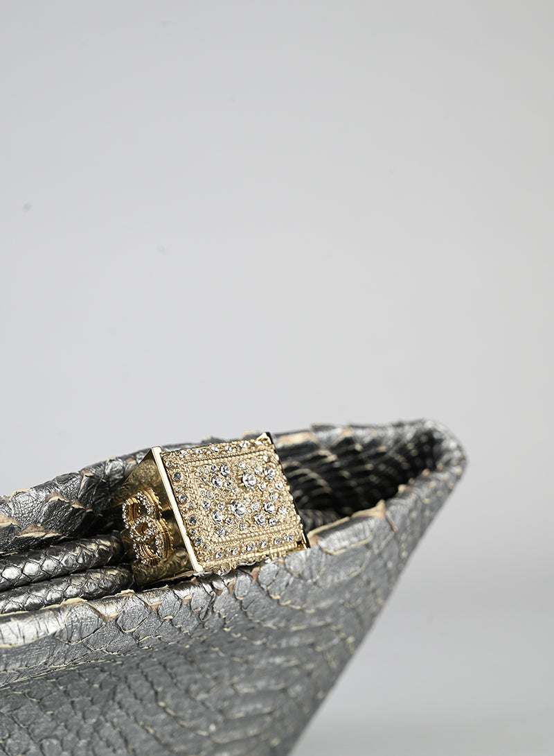 Chanel Pochette in pelle pitone argento