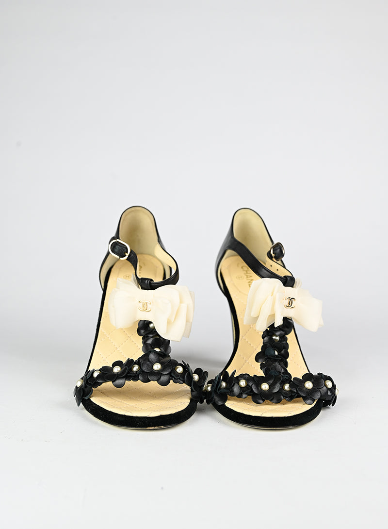 Chanel Sandali neri con applicazioni - N. 36 ½
