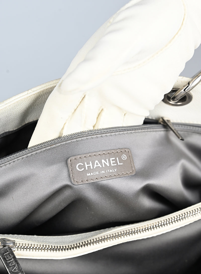 Chanel Borsa GST in pelle bianca