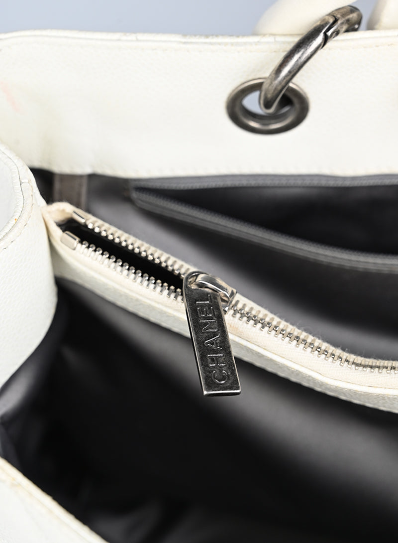 Chanel Borsa GST in pelle bianca