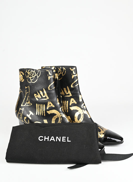 Chanel Stivaletti in pelle nera e oro - N. 37