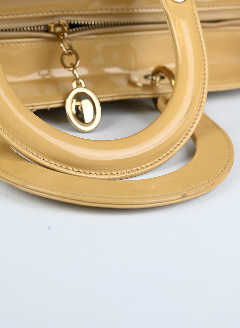 Dior Borsa Lady Dior Large in vernice beige