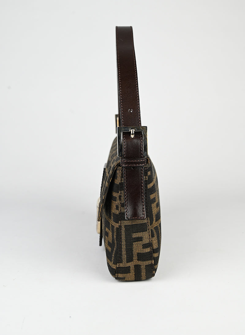 Fendi Baguette in tessuto Zucca FF