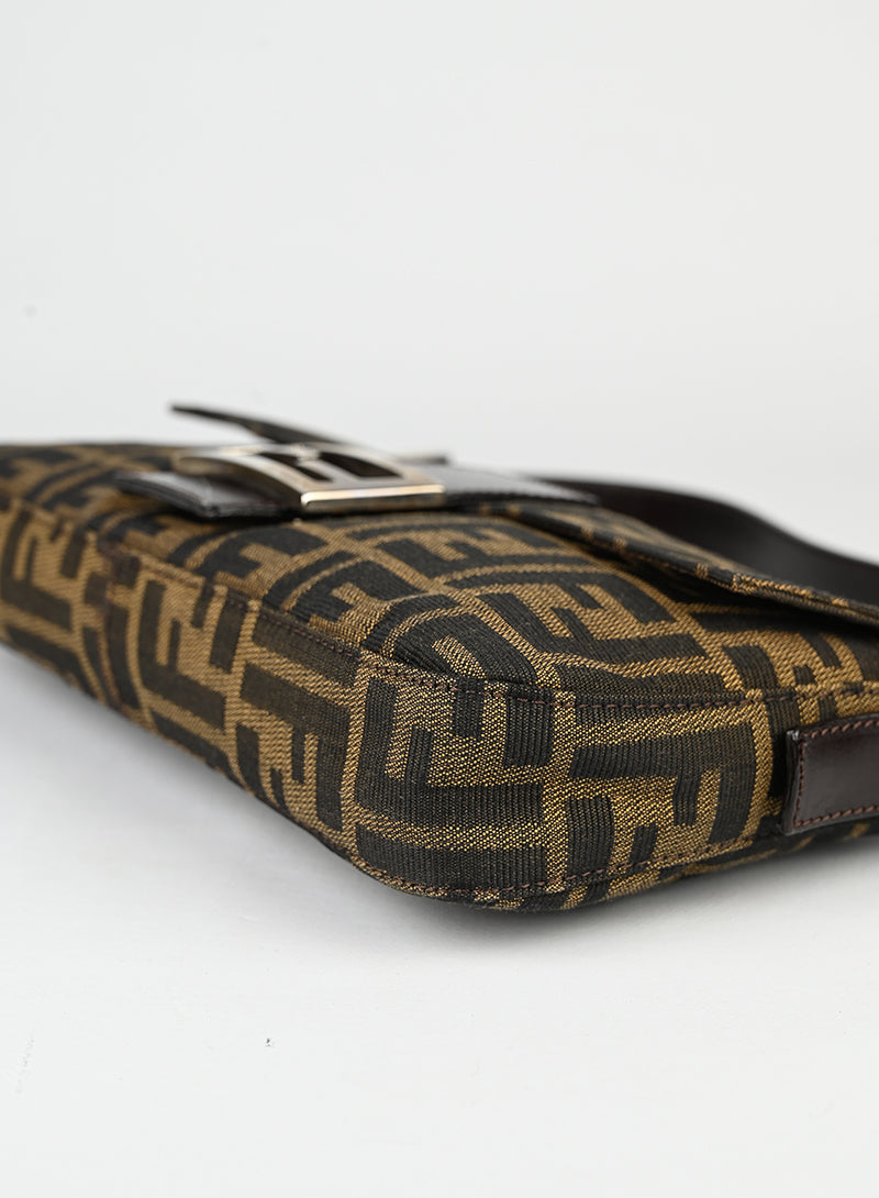Fendi Baguette in tessuto Zucca FF