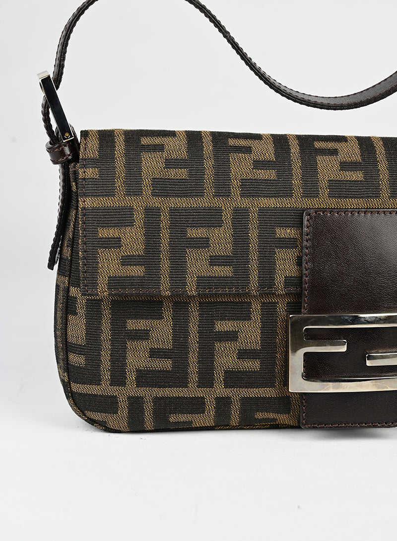 Fendi Baguette in tessuto Zucca FF