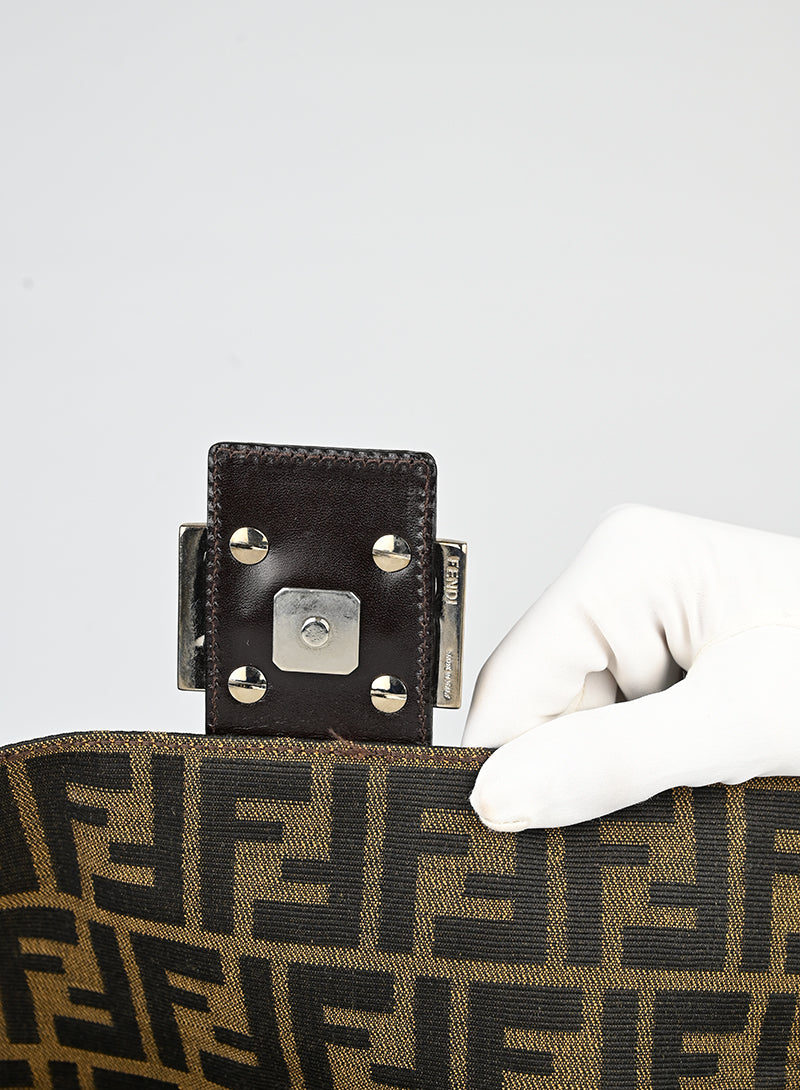 Fendi Baguette in tessuto Zucca FF
