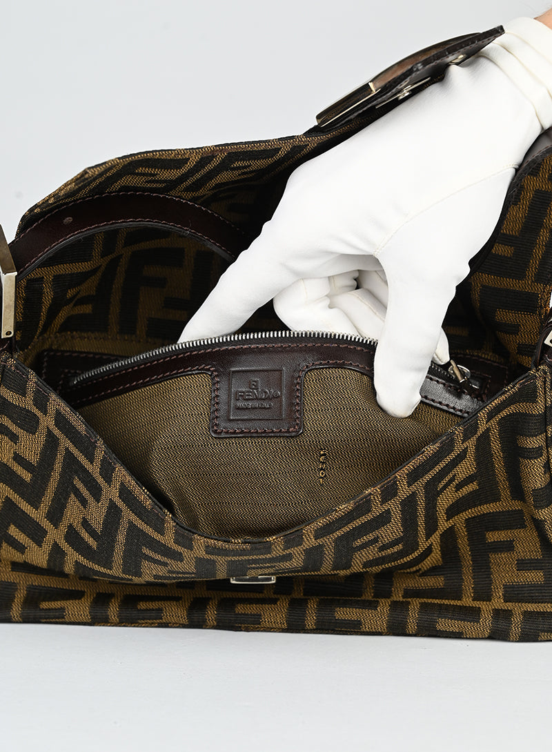 Fendi Baguette in tessuto Zucca FF
