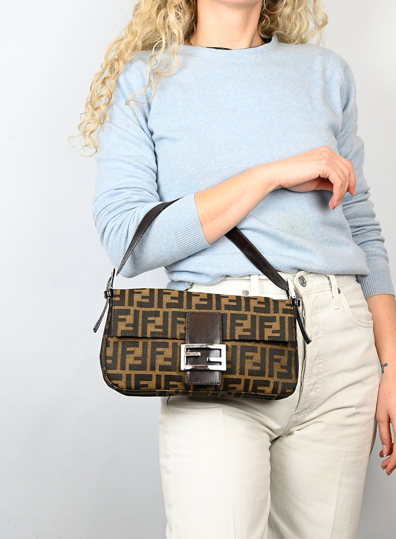 Fendi Baguette in tessuto Zucca FF