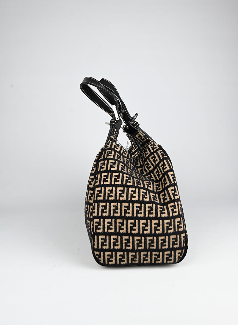 Fendi Borsa Trapeze Zucca in canvas