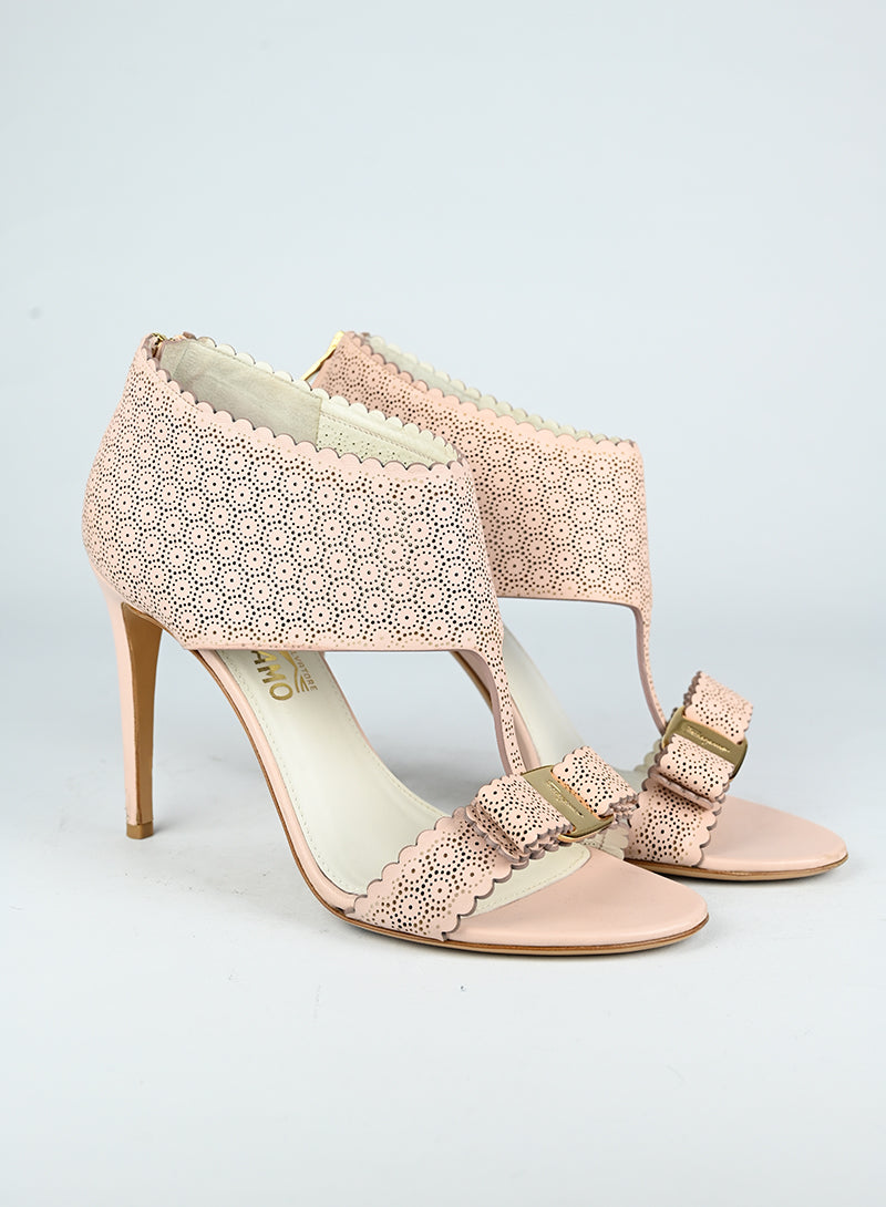 Ferragamo Sandali in pelle rosa cipria - N. 39