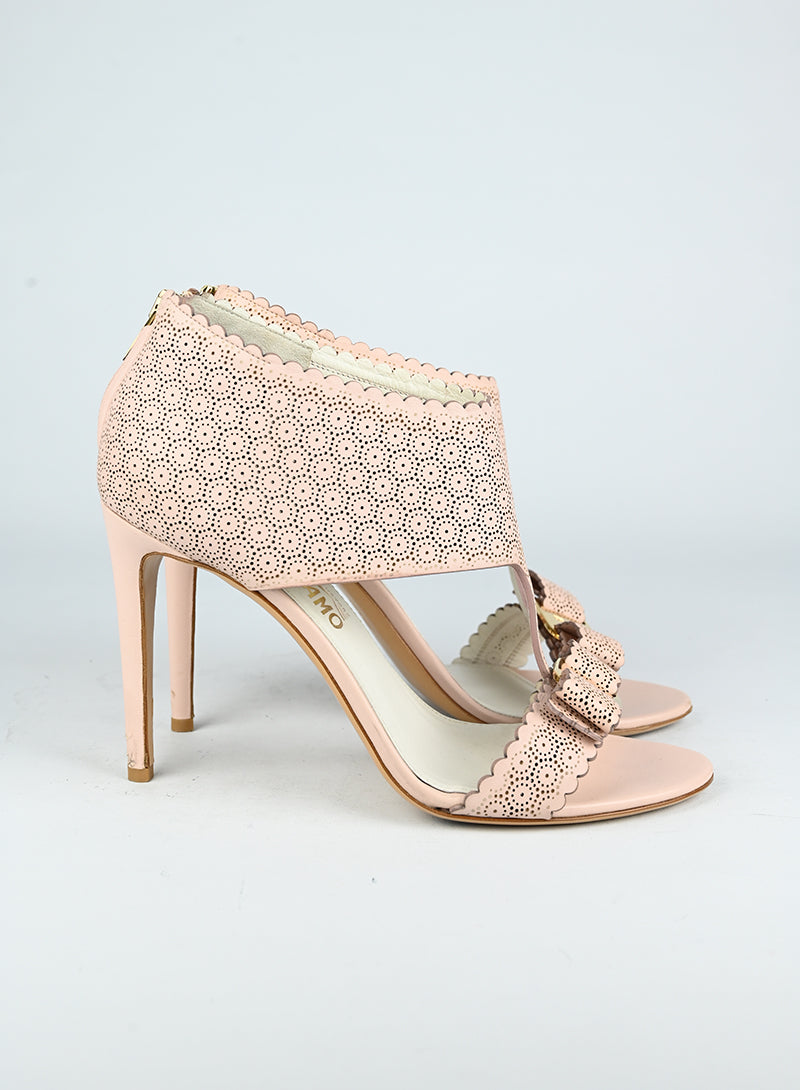 Ferragamo Sandali in pelle rosa cipria - N. 39