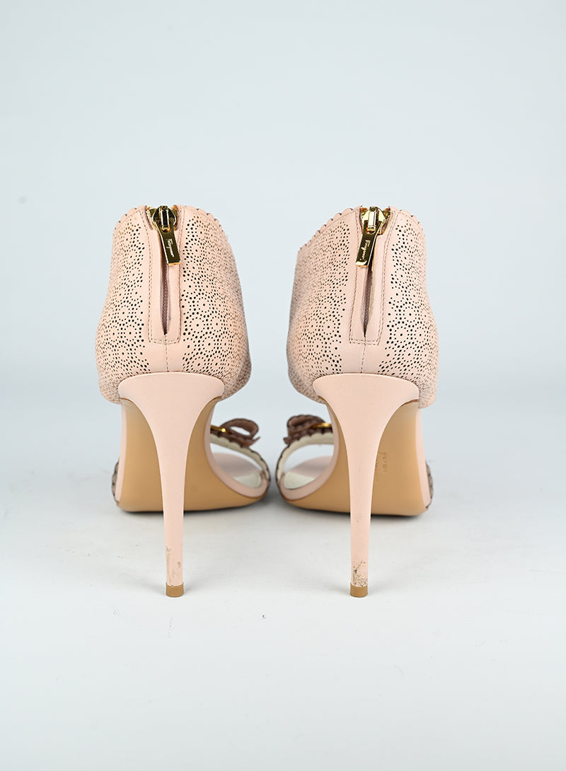 Ferragamo Sandali in pelle rosa cipria - N. 39
