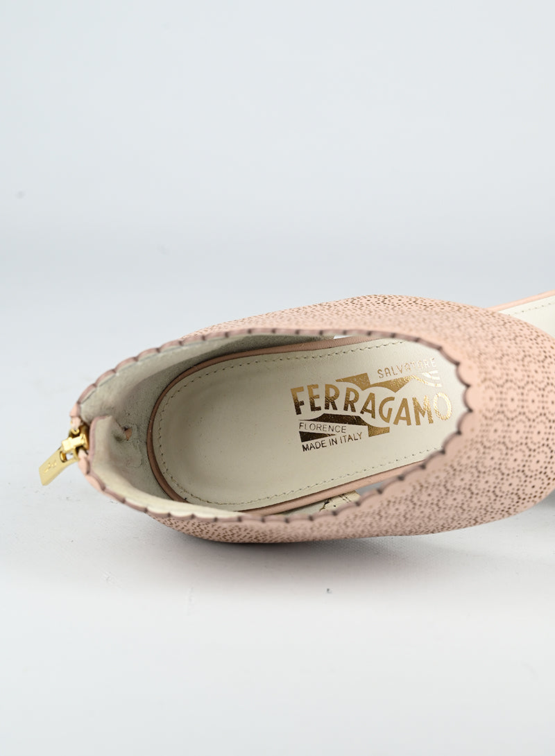 Ferragamo Sandali in pelle rosa cipria - N. 39