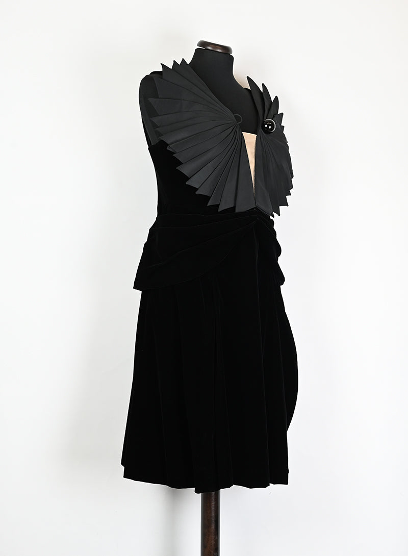 Giorgio Armani Abito in velluto nero - Tg. 44