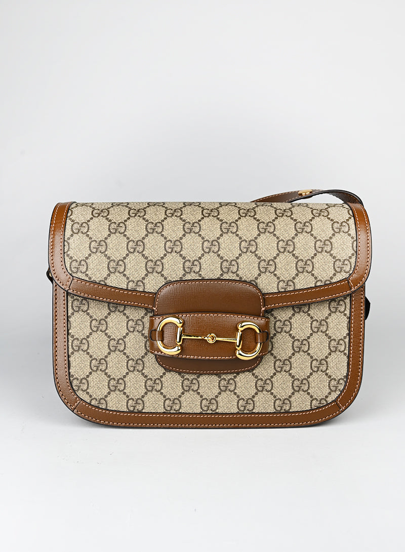 Gucci Borsa Horsebit in Monogram beige