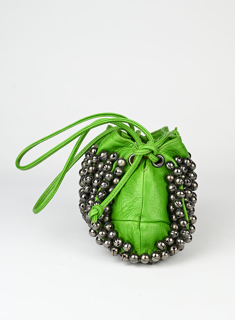 Jamin Puech Borsa in pelle verde con sonagli