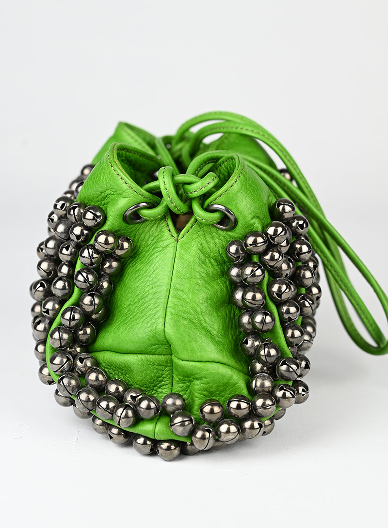 Jamin Puech Borsa in pelle verde con sonagli