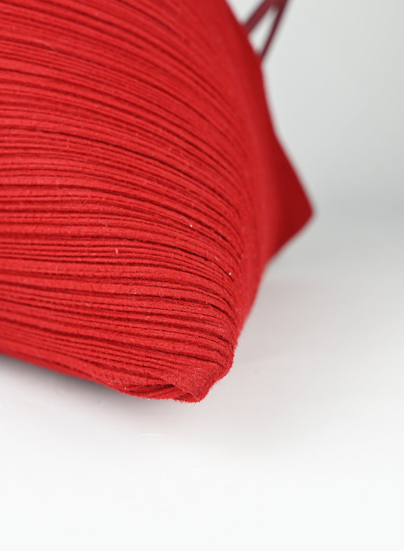 Pleats Please Miyake Borsa trangolare rossa