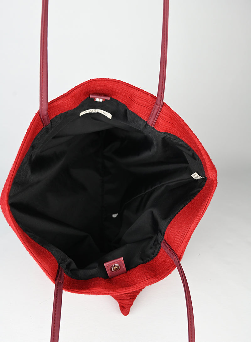 Pleats Please Miyake Borsa trangolare rossa