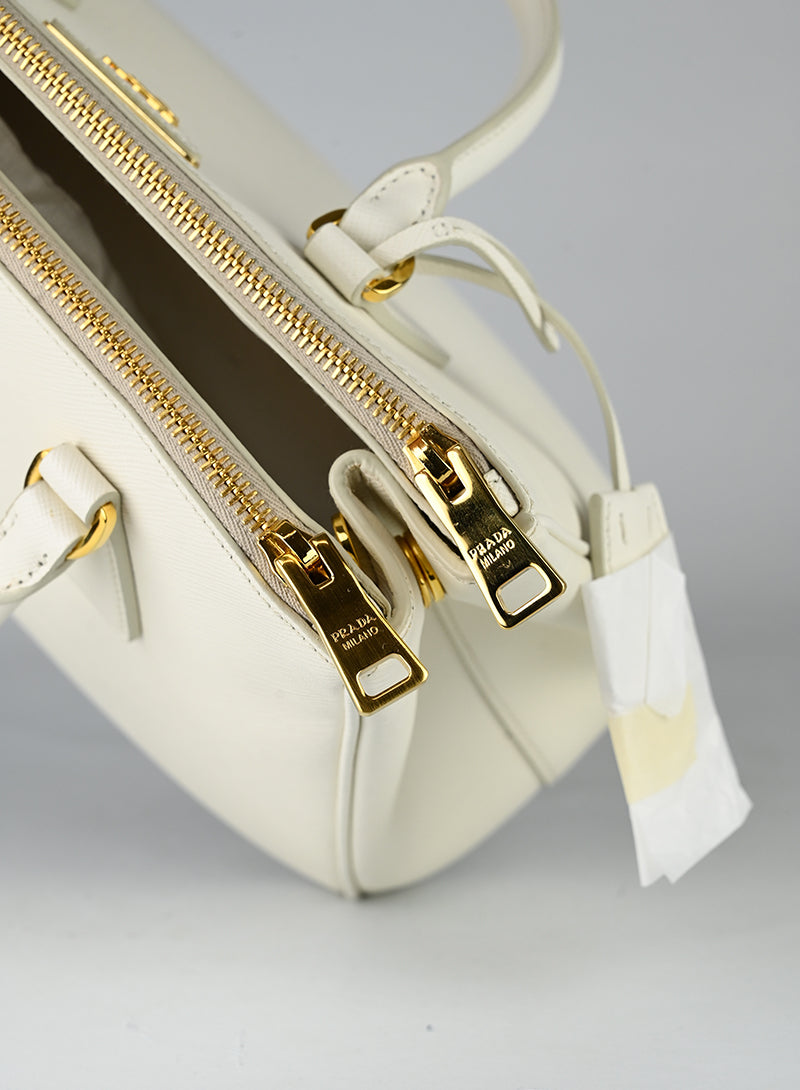 Prada Borsa Galleria Media in pelle bianca