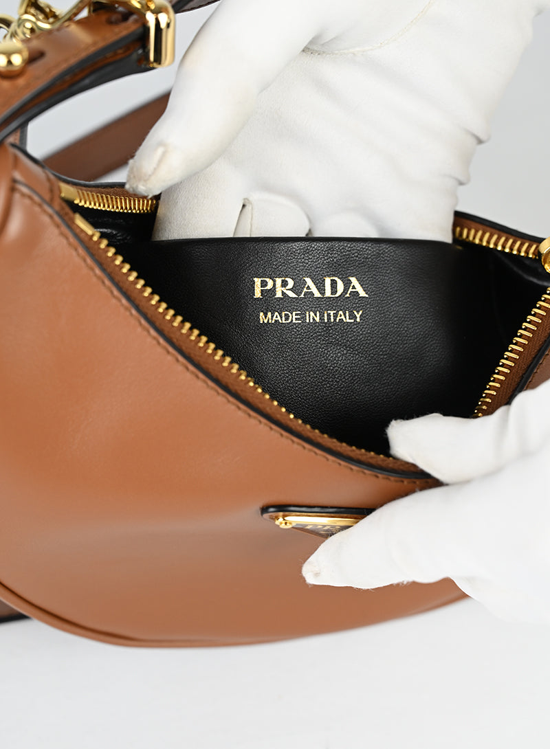 Prada Borsa Arquè in pelle marrone
