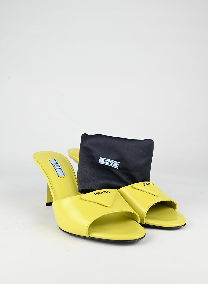 Prada Sandali Sabot con tacco in pelle gialla - N. 39