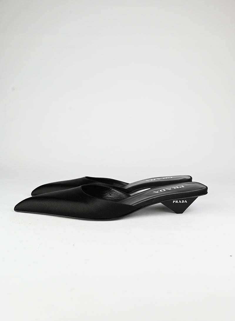Prada Sandali sabot in raso neri - N. 41