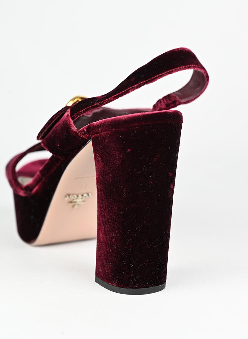 Prada Sandali in velluto bordeaux - N. 39