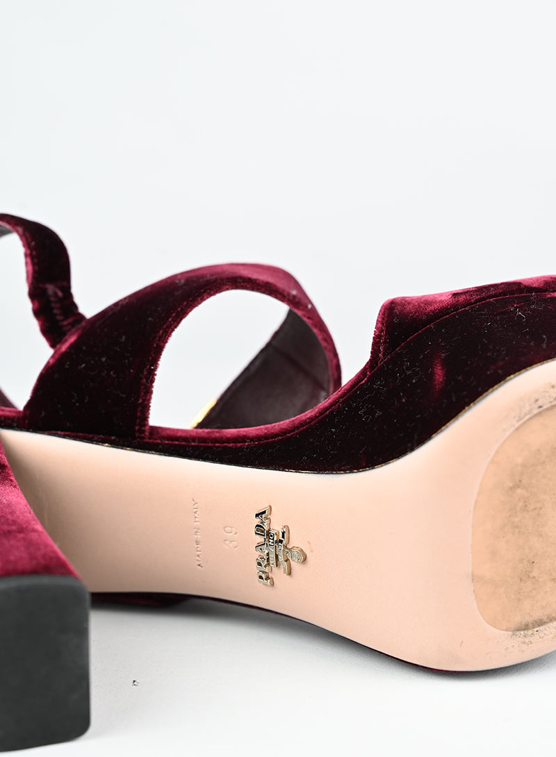 Prada Sandali in velluto bordeaux - N. 39